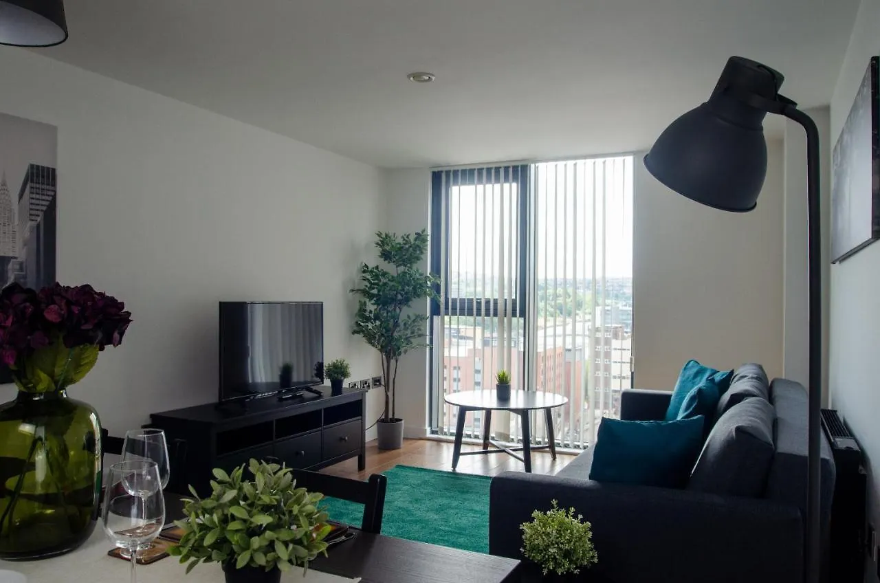 Live It Up In This 14Th Floor Open Plan Apartment With Amazing City Views, Sleeps Up To 6 People! Sheffield