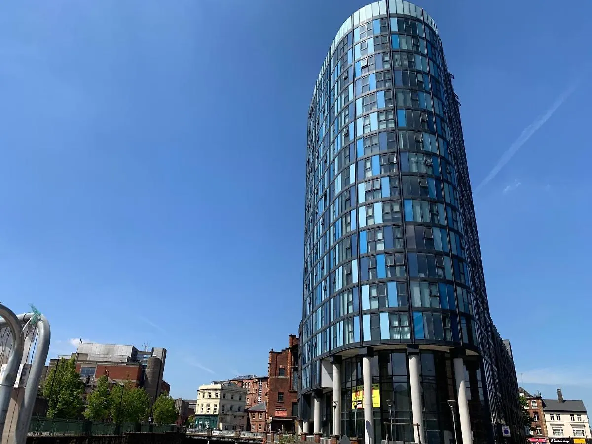 Live It Up In This 14Th Floor Open Plan Apartment With Amazing City Views, Sleeps Up To 6 People! Sheffield