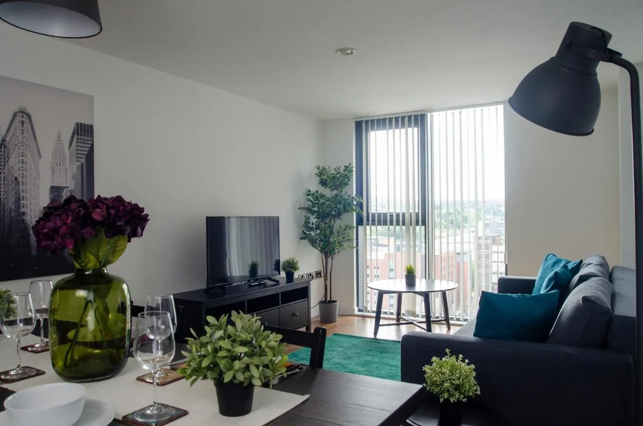 Live It Up In This 14Th Floor Open Plan Apartment With Amazing City Views, Sleeps Up To 6 People! Sheffield